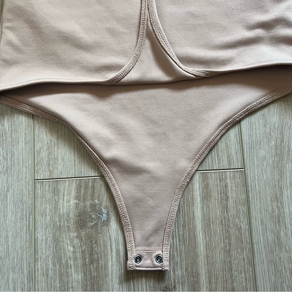 Abercrombie & Fitch Tan Bodysuit Size small - Picture 5 of 5